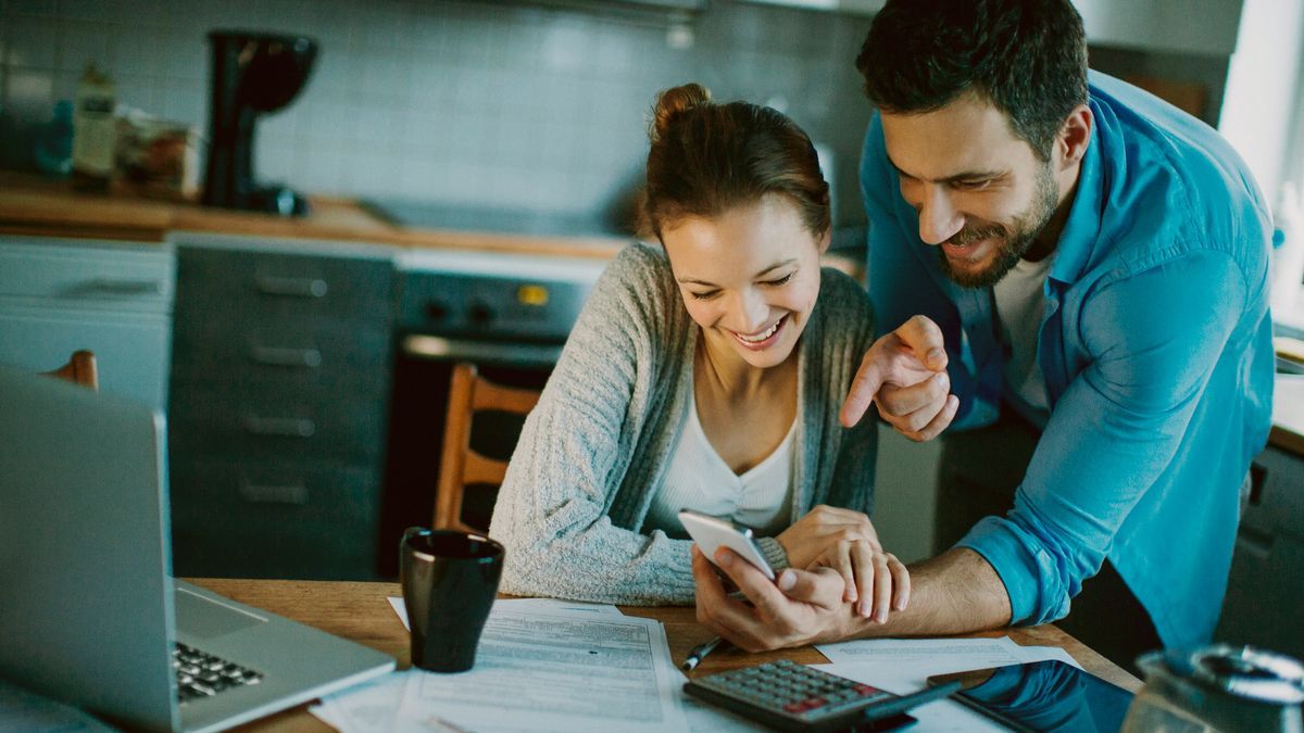 Two energy firms will pay you around £100 for using power at off-peak times