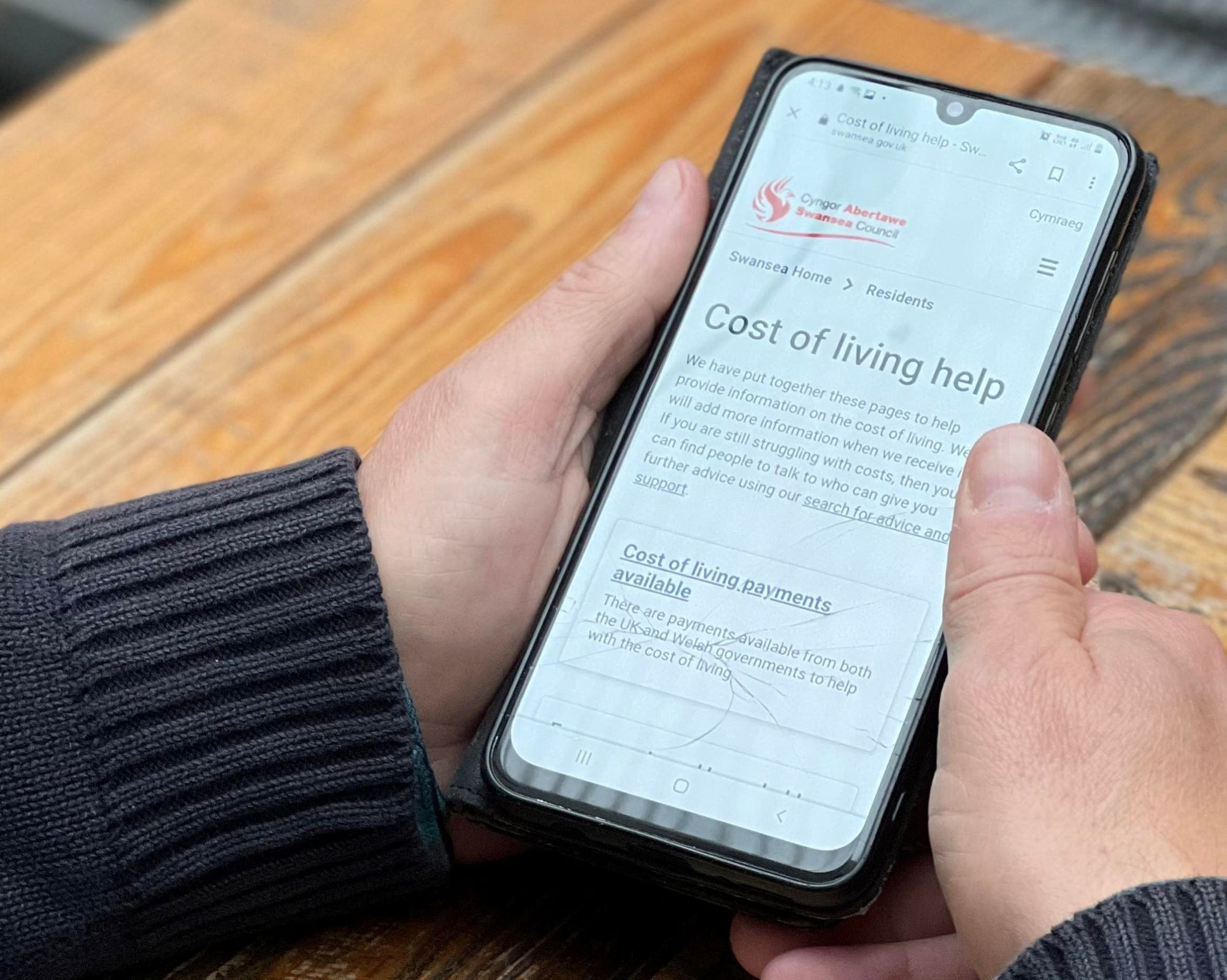 Cost of living online help for Swansea residents