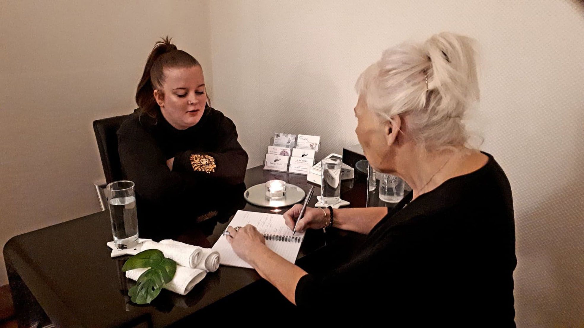 Life coach Izzy offers free sessions to help with the rise in mental health issues