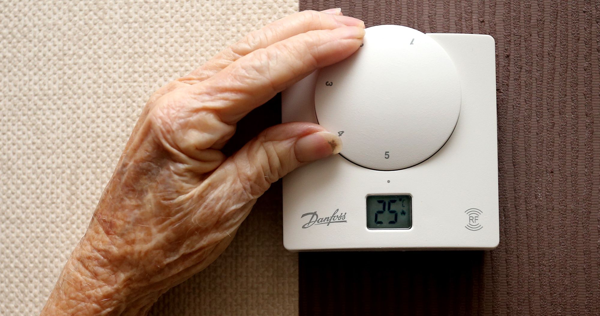 Surrey Heath Borough Council to offer funding for 'warm bank' centres