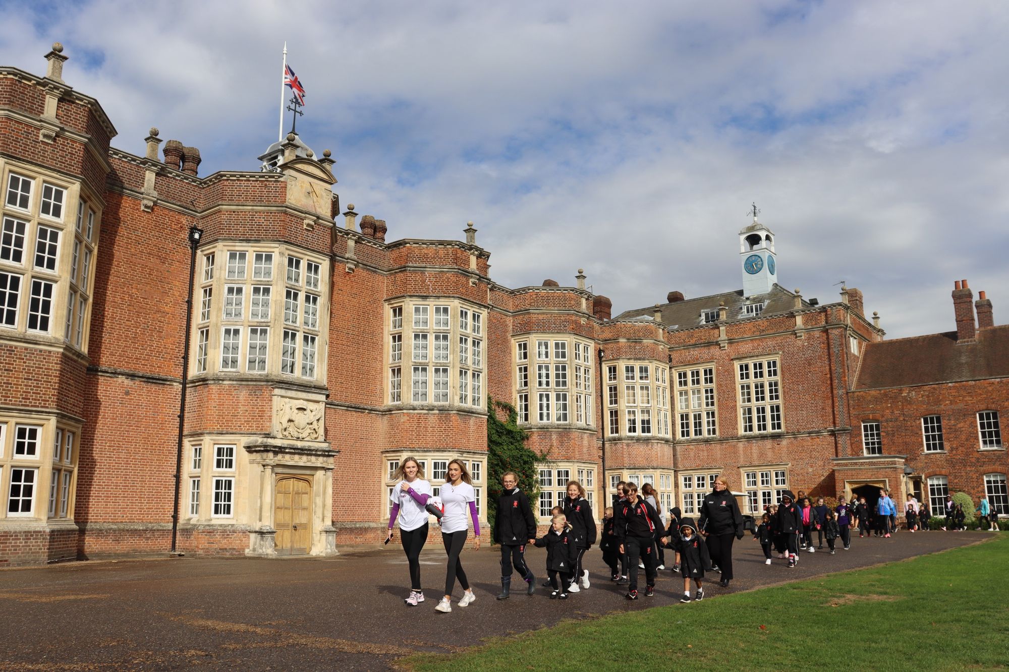 Chelmsford pupils help raise £2,000 for Cancer Research UK