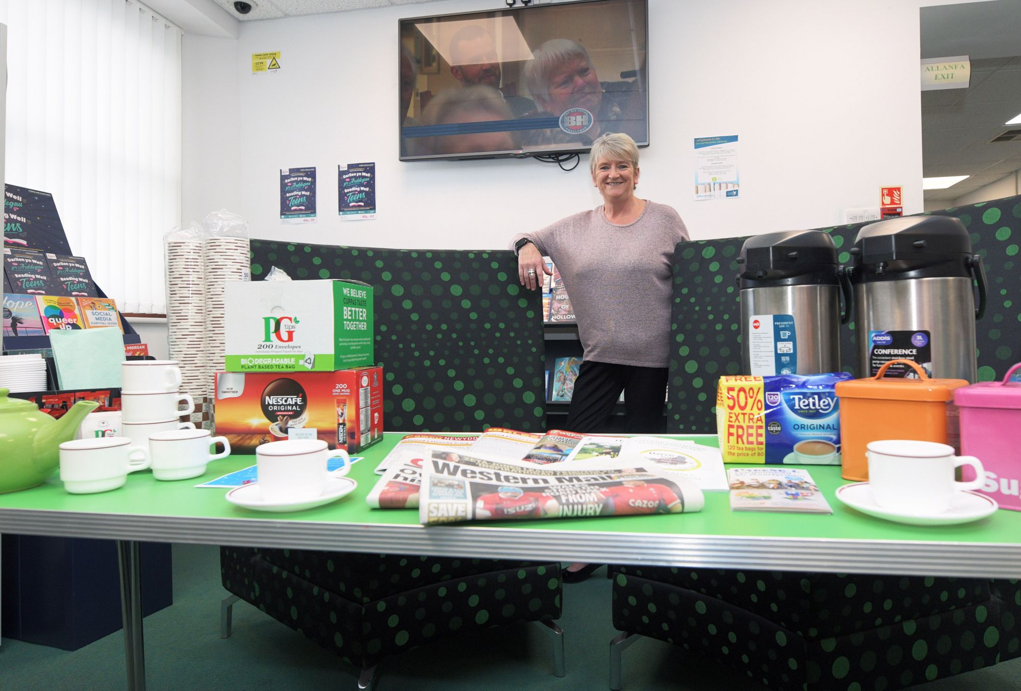 Libraries available to keep warm for Carmarthenshire residents this winter InYourArea News