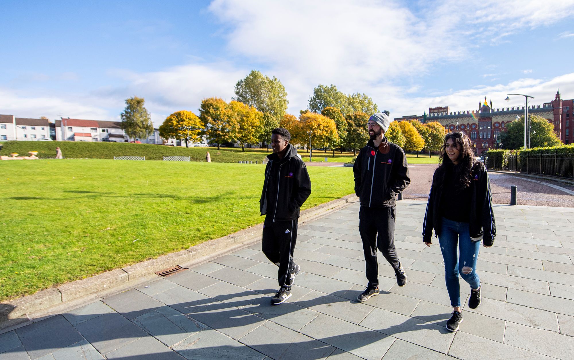 Scottish workers urged to 'ditch the desk' and go walking this autumn