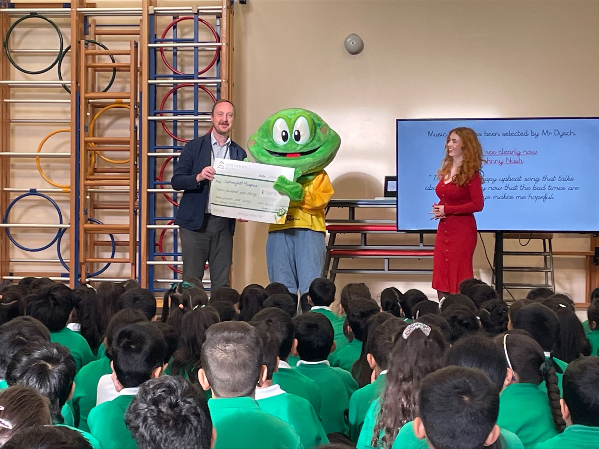 Rochdale pupils raise nearly £800 for Springhill Hospice during