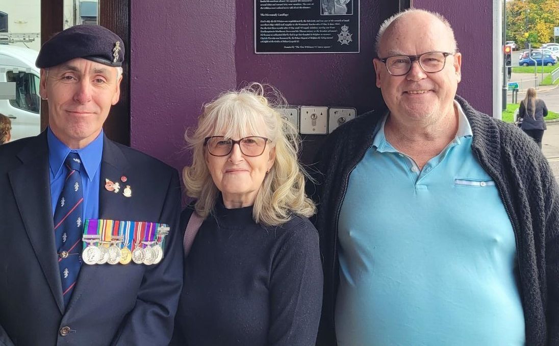 War heroes honoured with memorial plaques in Runcorn InYourArea News