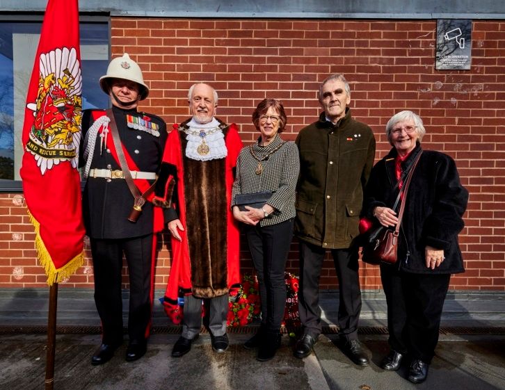 Plaque commemorates 'extraordinarily brave' fireman who died doing his duty in 1909