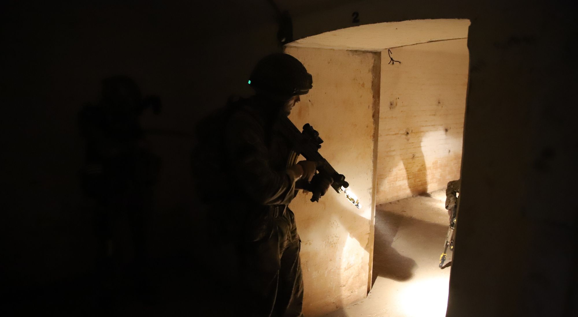 Leicester Army Reservists practise urban combat skills in Gibraltar