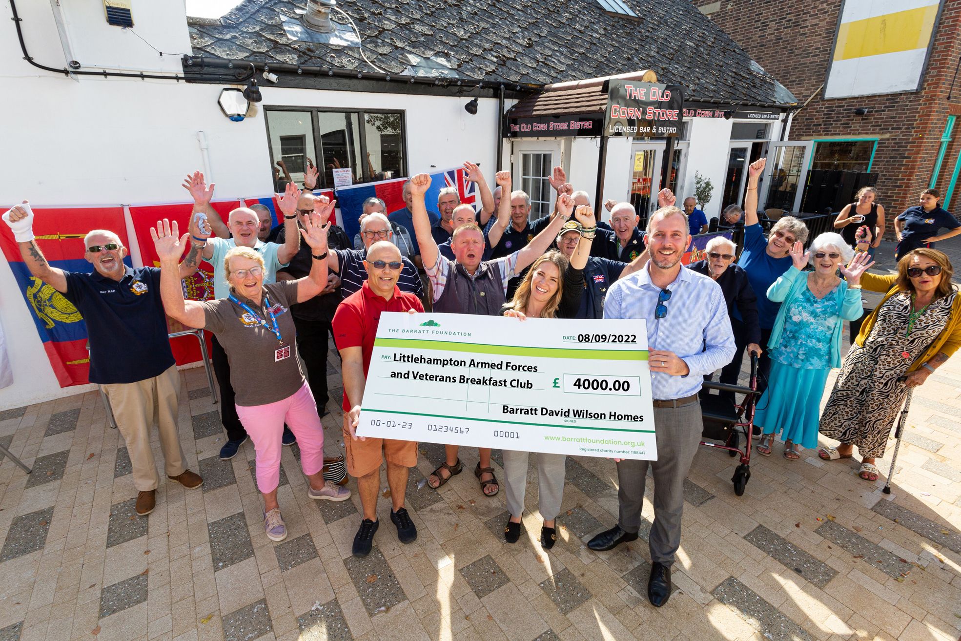 Littlehampton veterans look forward to days out in new van thanks to £4,000 donation