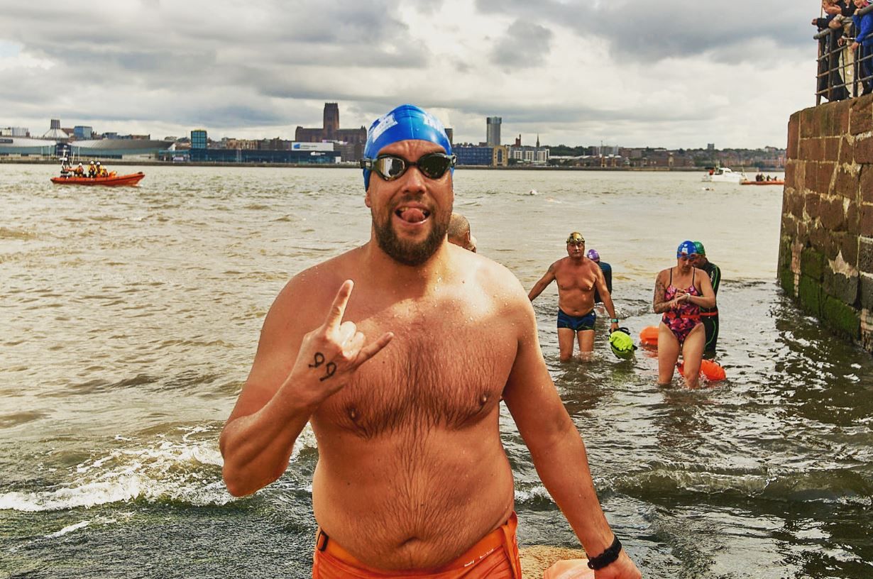 Macclesfield dad to swim English Channel for local hospice
