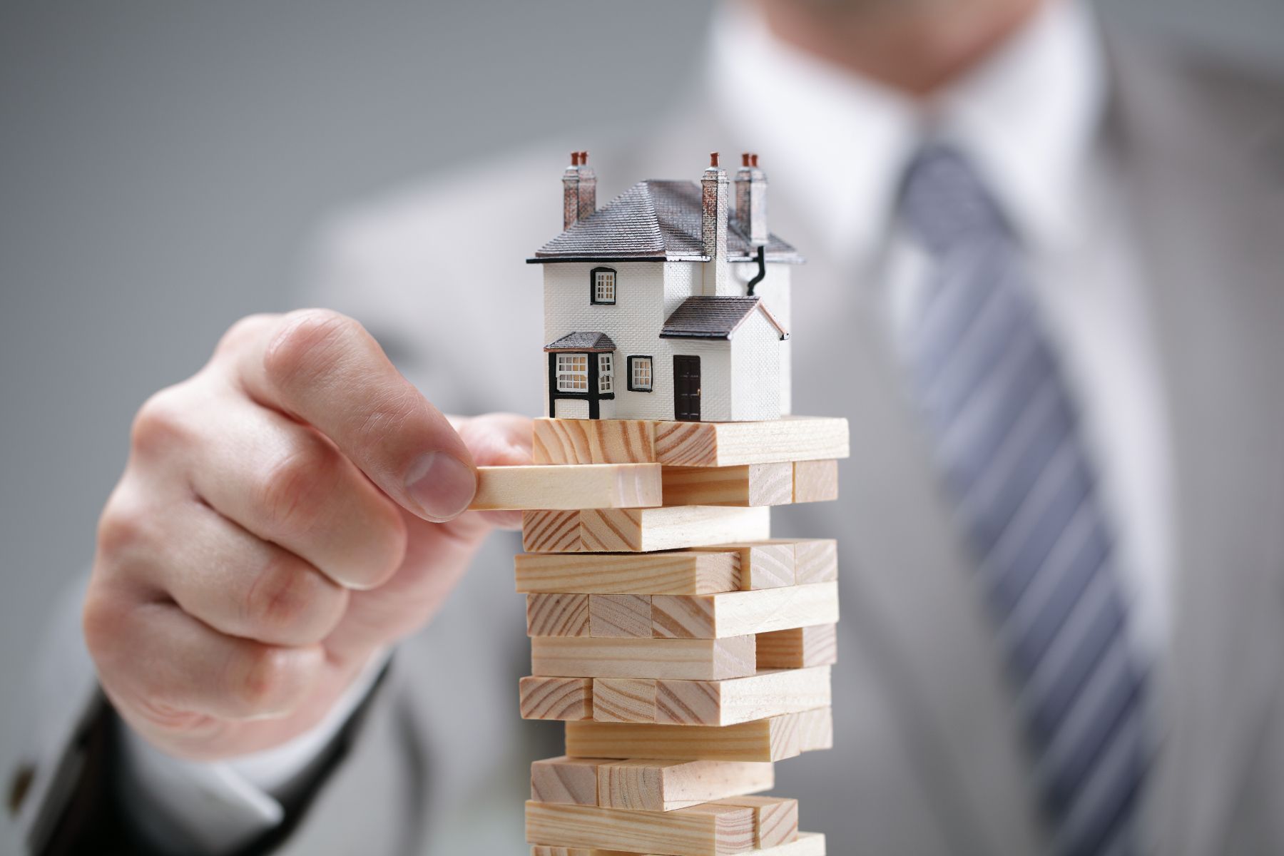 Experts warn property market crash is coming and it could take 7 years to recover