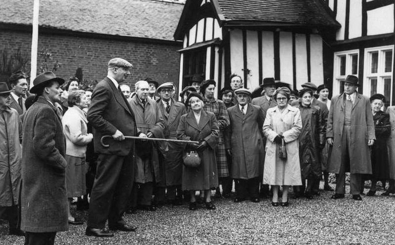Macclesfield Nostalgia: Fascinating photos show Gawsworth village life in the 1950s