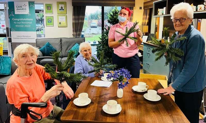 Cubbington pensioners get festive cheer flowing with Christmas activities