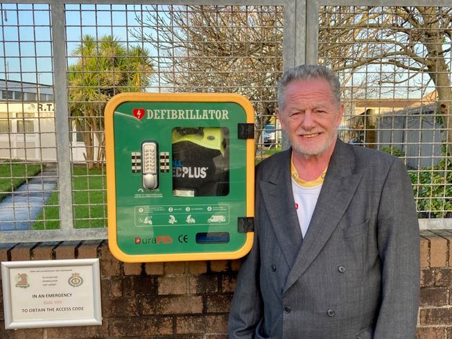 Campaign launched for more defibrillators across Llanelli