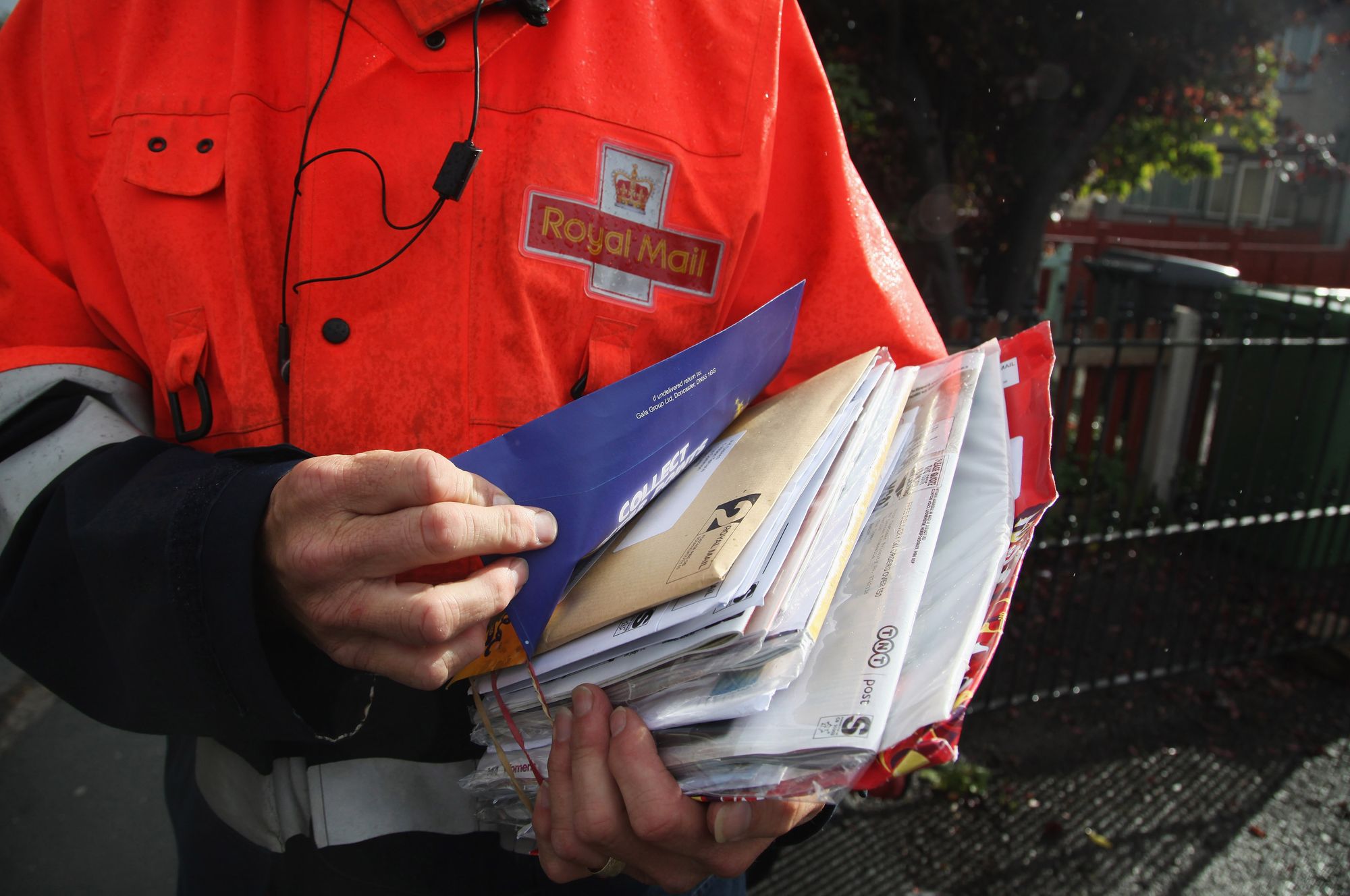 Royal Mail gives deadline dates to post your cards in time for Christmas