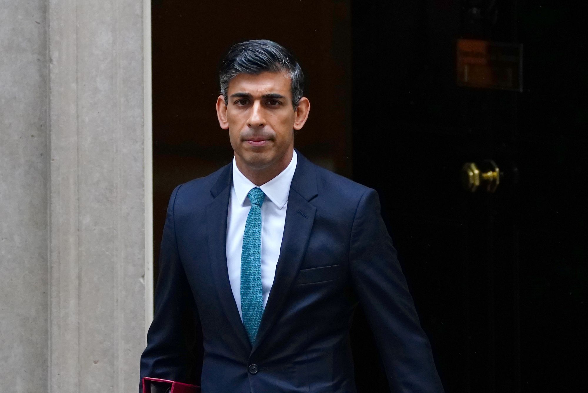 Millions to get extra £300 cost of living payment this month