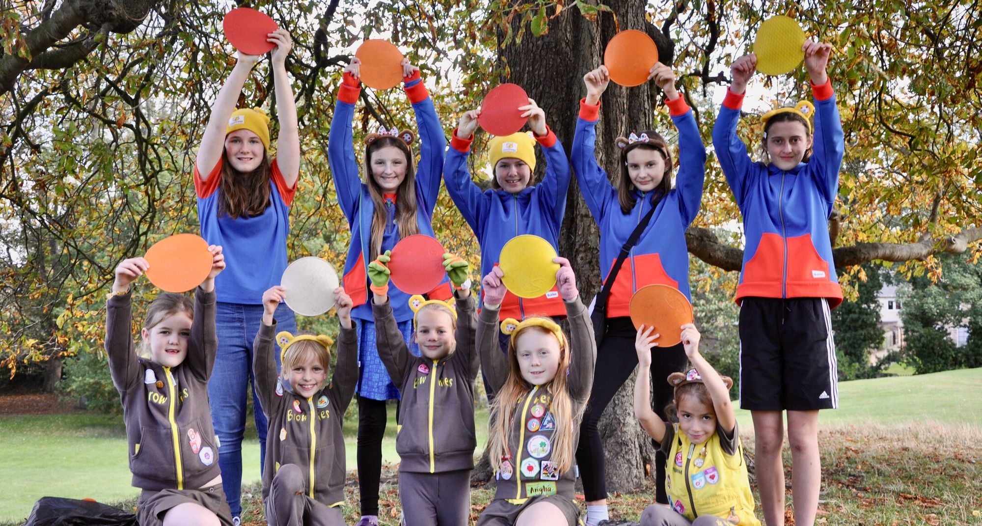 Seventy Girlguiding members take on litter pick in Ely for Children in Need