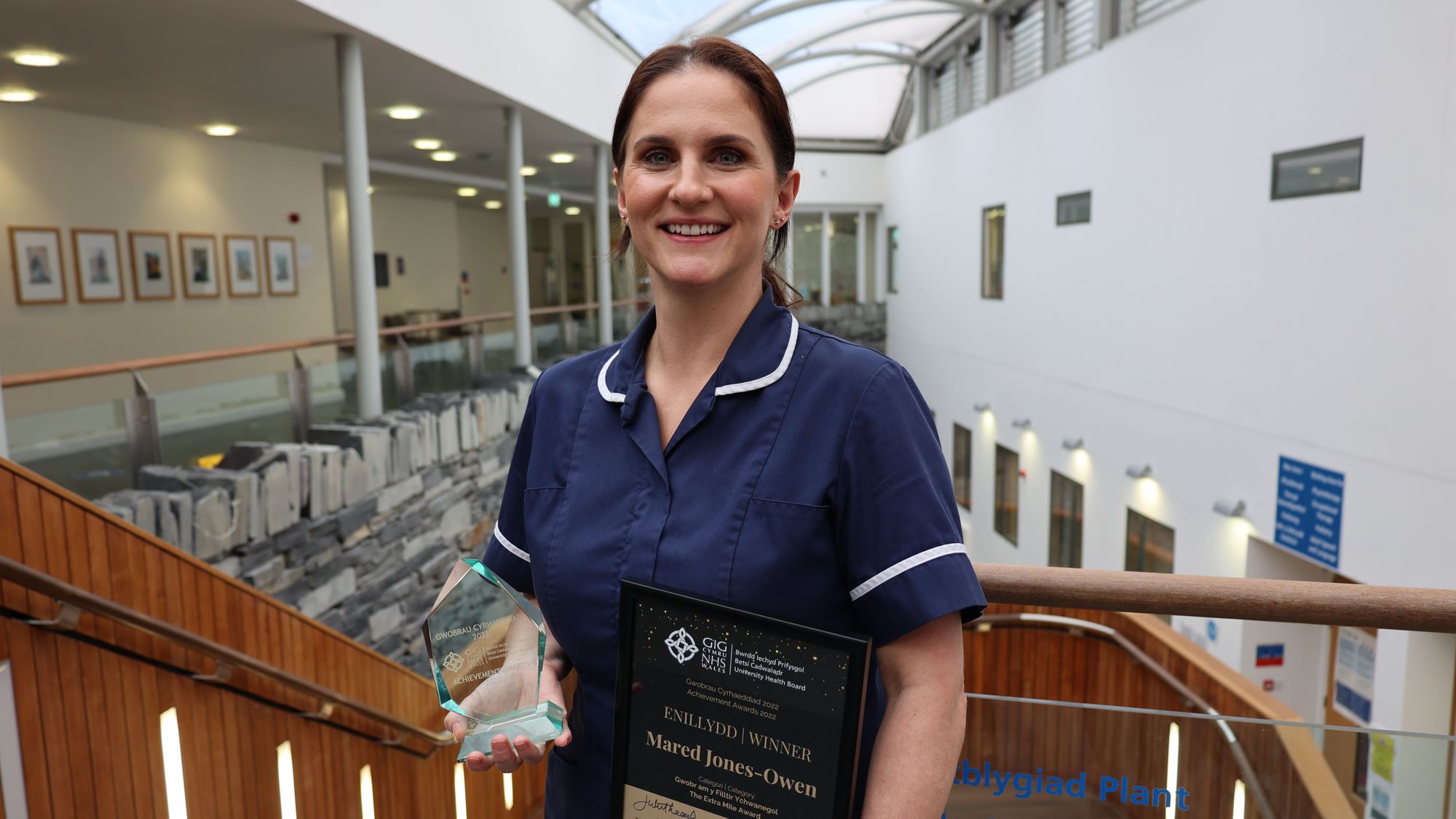 Ysbyty Alltwen nurse receives award for her dedication towards her patients