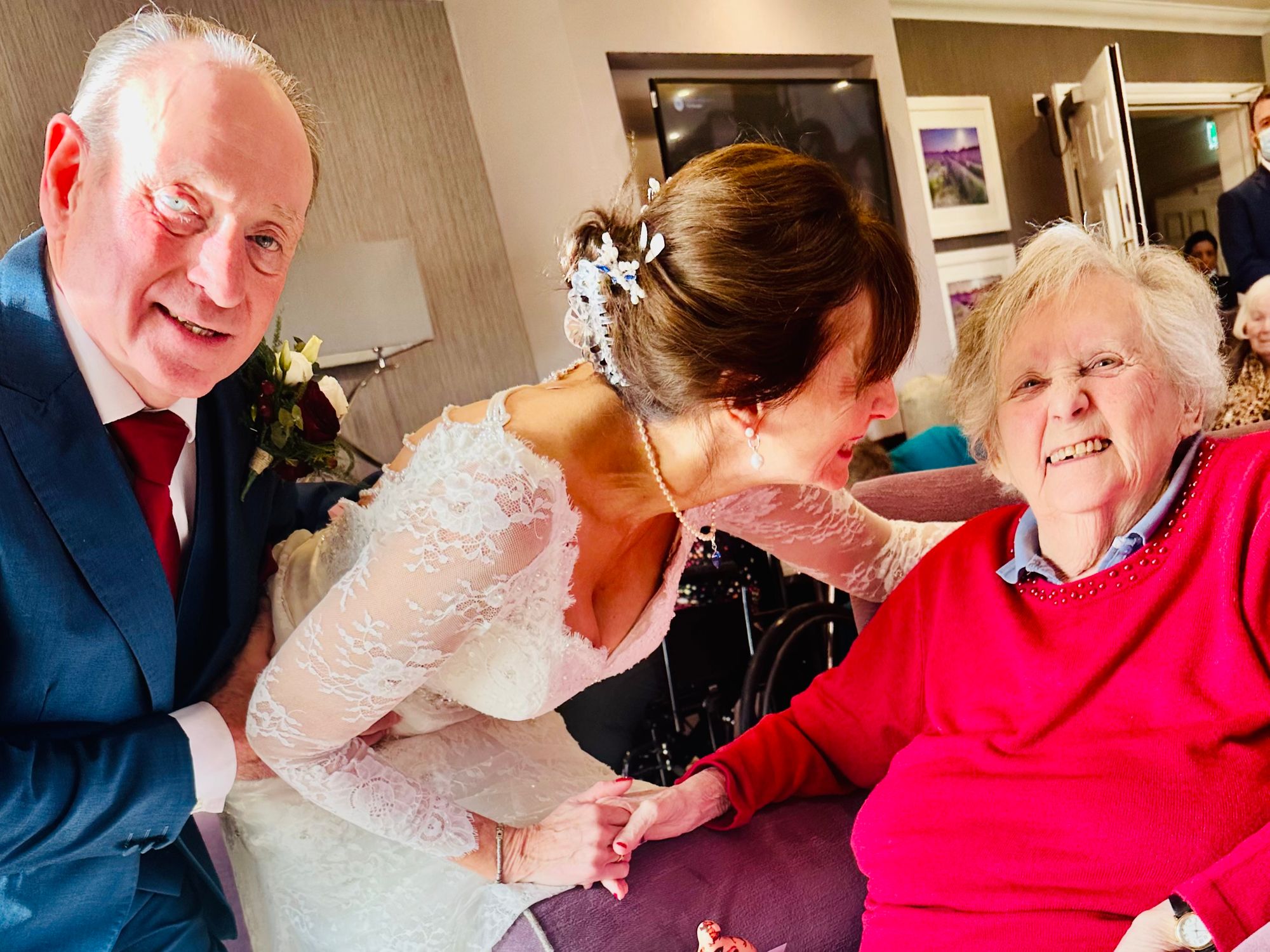 Sherborne woman gets to watch daughter marry - thanks to care home staff
