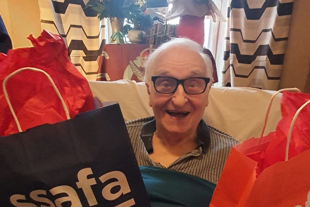 Arnhem glider pilot says 'I’m happy I made it' as he celebrates his 100th birthday
