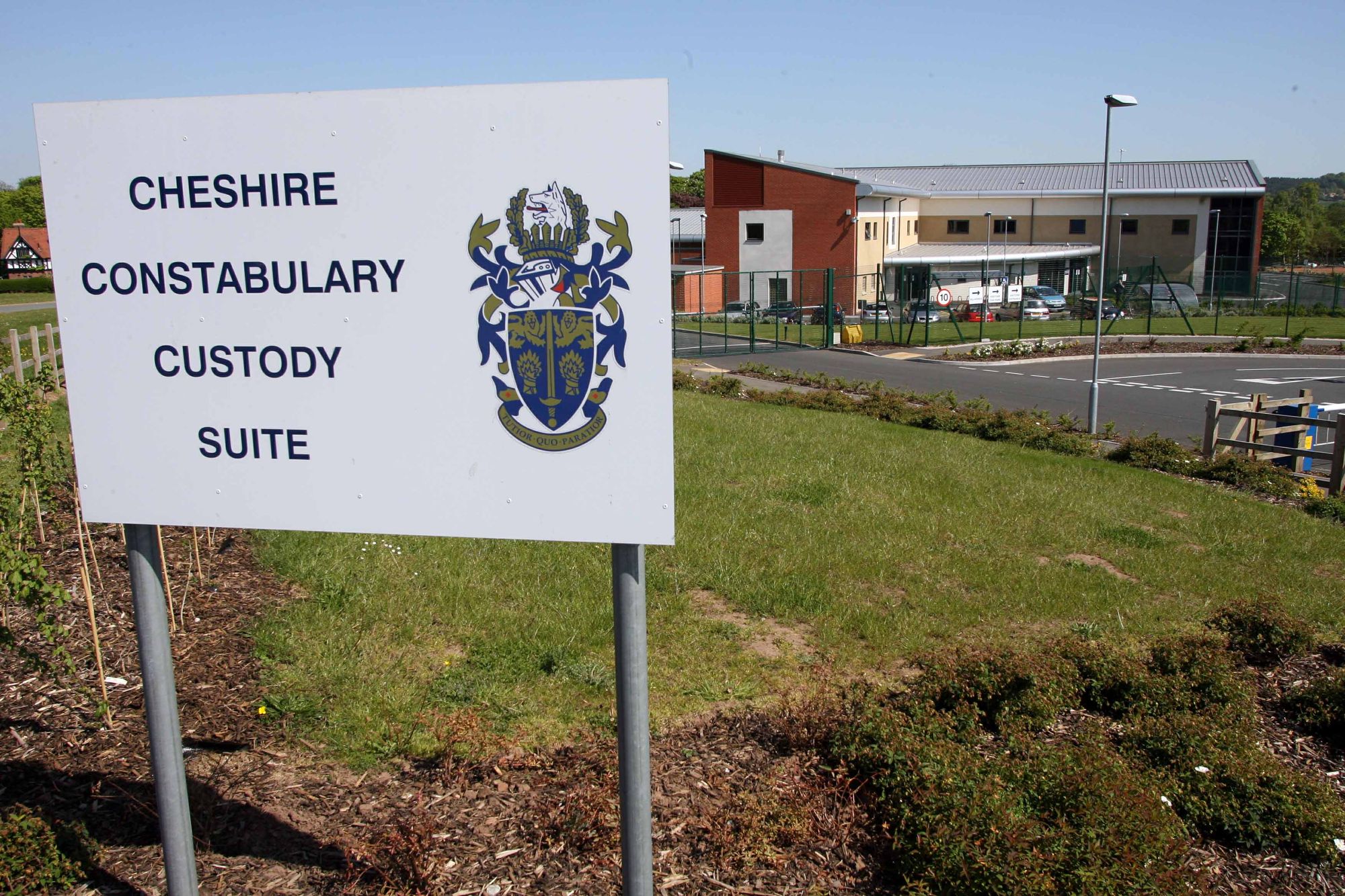 Domestic abusers told how to deal with anger in pioneering custody scheme