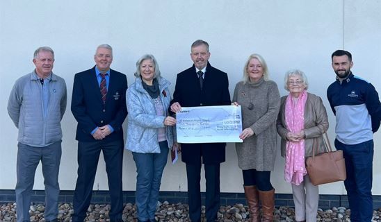 Llanelli’s Machynys Golf Club raises over £1,000 for Ty Bryngwyn Hospice
