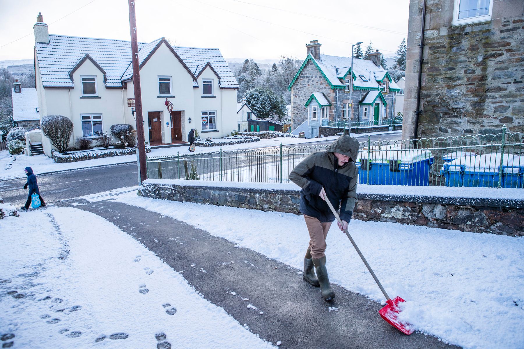 Top tips to slip-proof your drive as temperature plummets