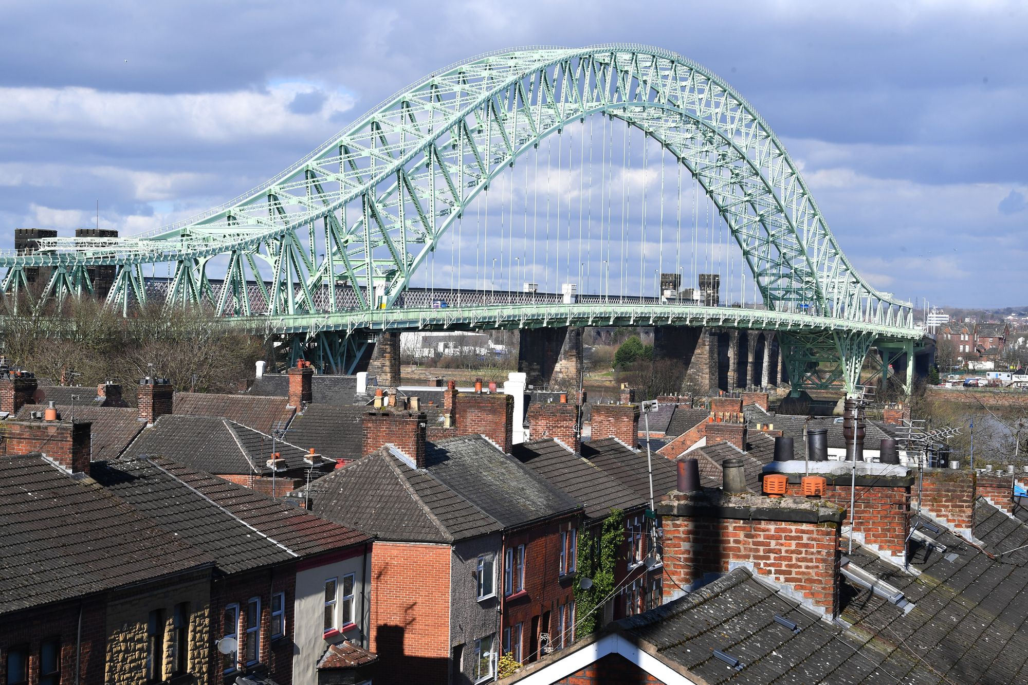 Census records slow population growth and fast unemployment fall for Halton