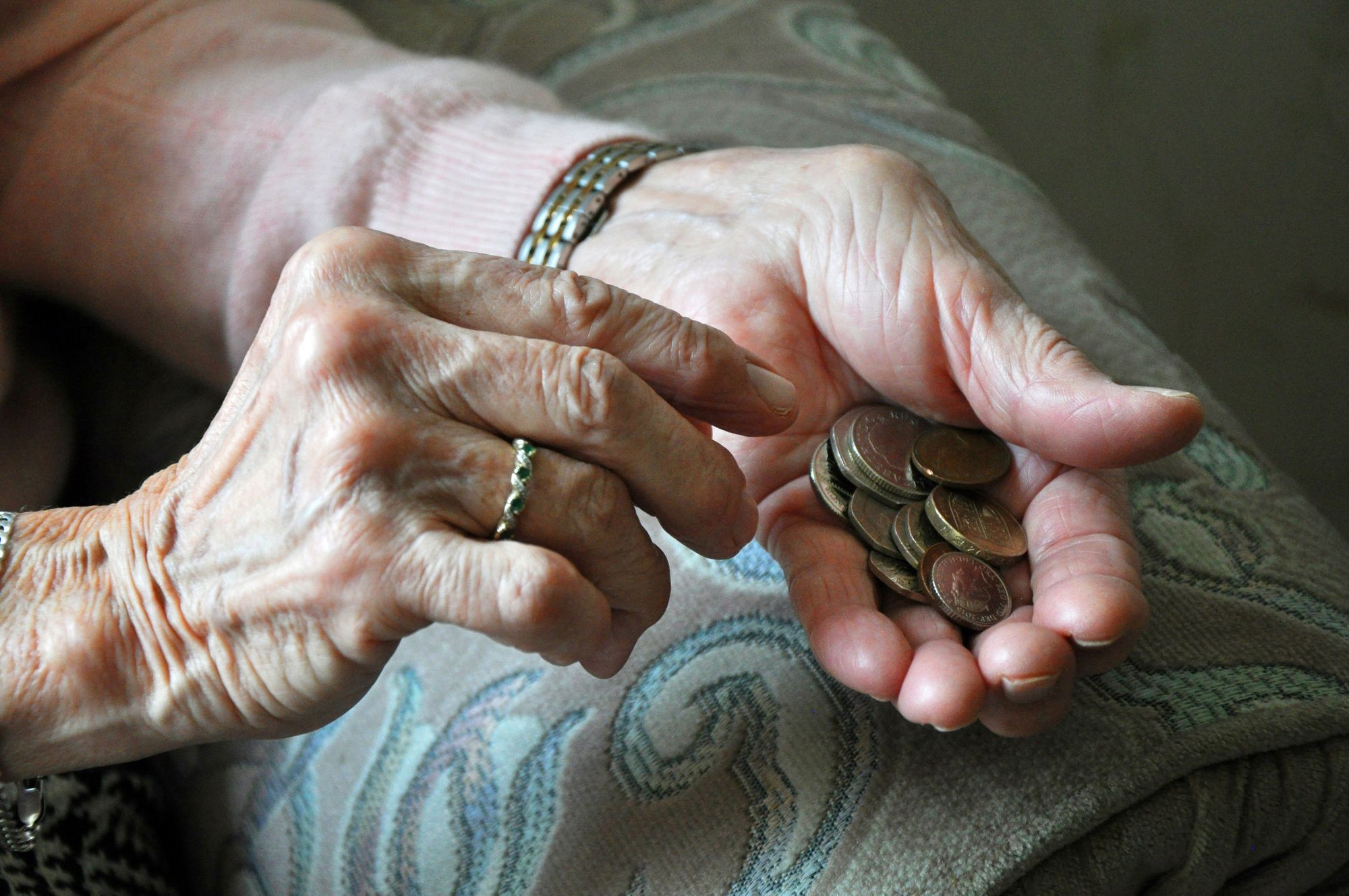DWP claimants must report 13 vital details or face a fine
