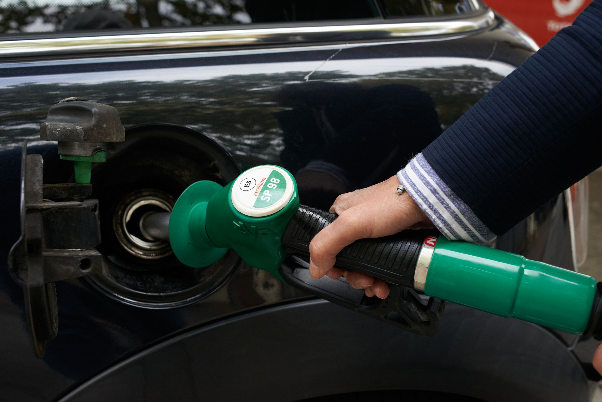 How to save £5 on your next fuel purchase over £10 with this cashback deal