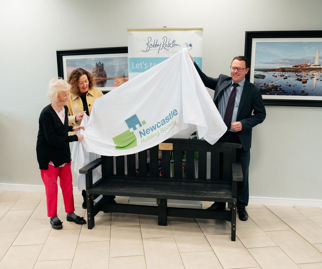 Lady Elsie Robson unveils memento to ten-year fundraising partnership