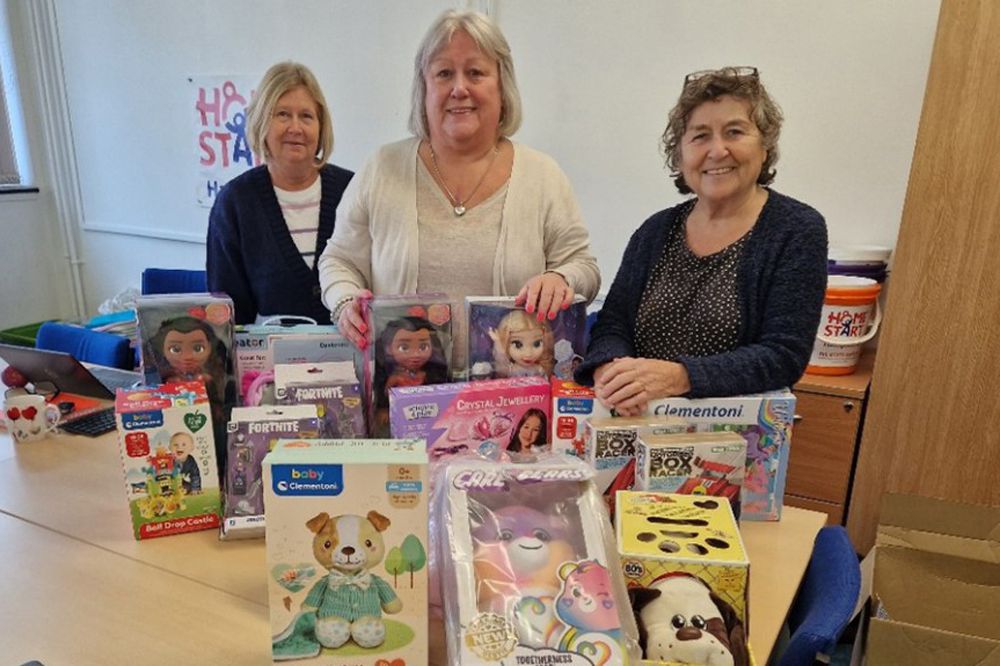 Hampshire Freemasons distribute gifts to hundreds of local children