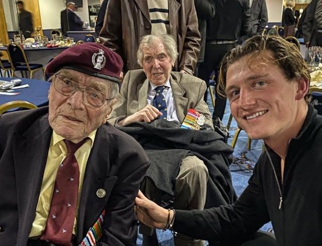 Young entrepreneur enables veterans to have Christmas lunch