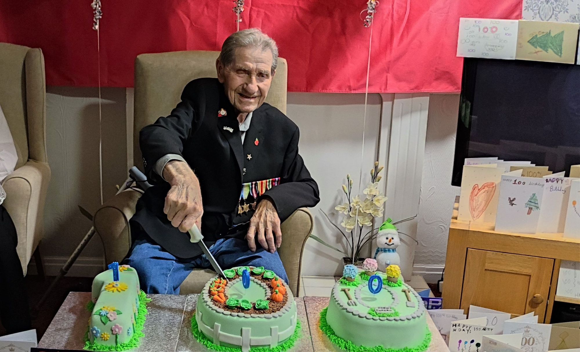 Teesside WW2 Arctic Convoys veteran lands 200 cards on 100th birthday