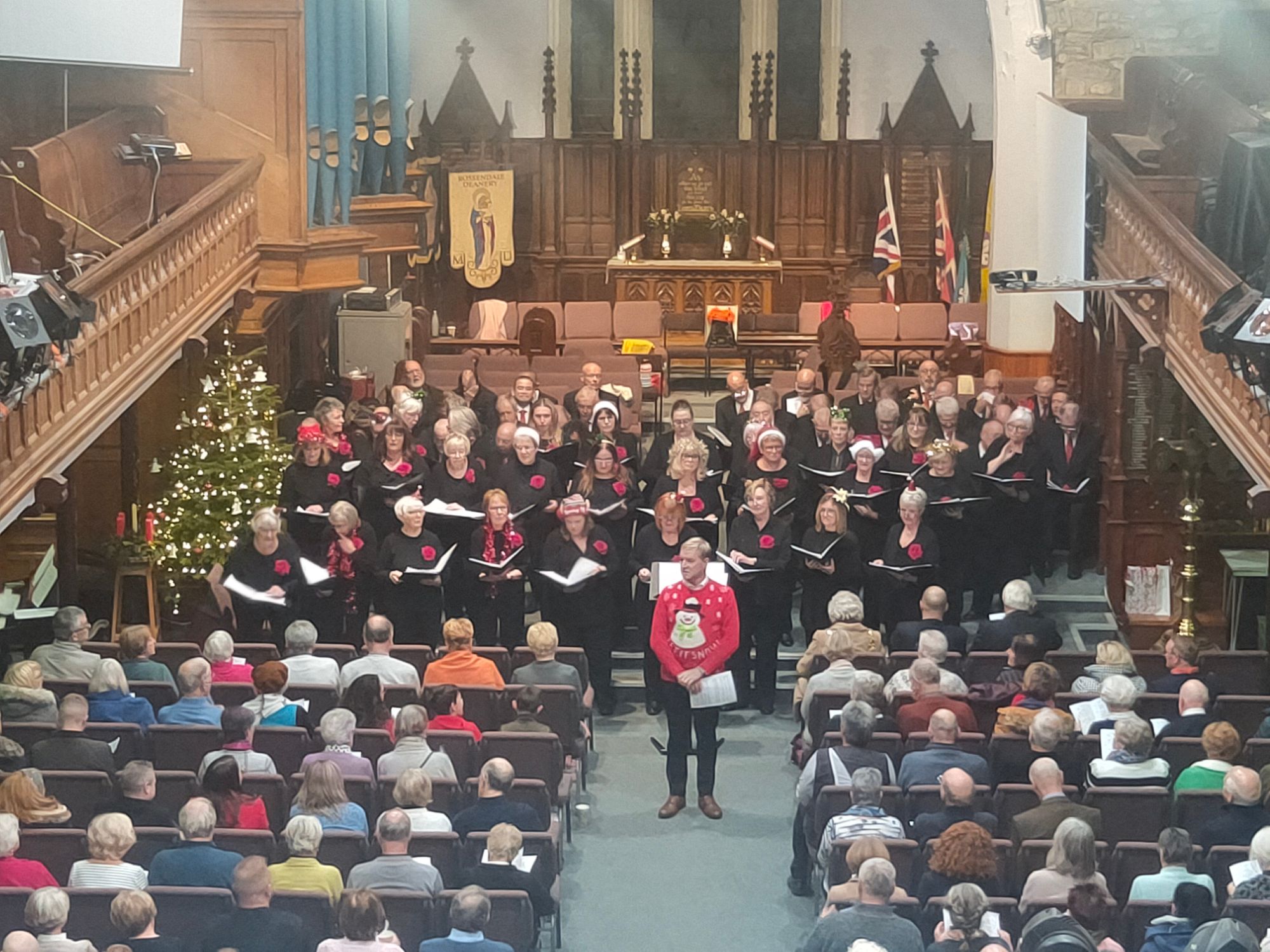 Rotary Club of Rossendale: Carol concert raises £1,000 for local food banks