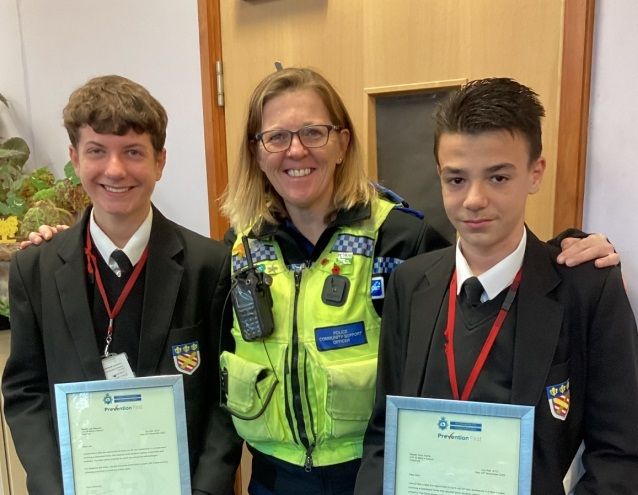 Cheshunt schoolboys receive Police awards for helping abandoned horse