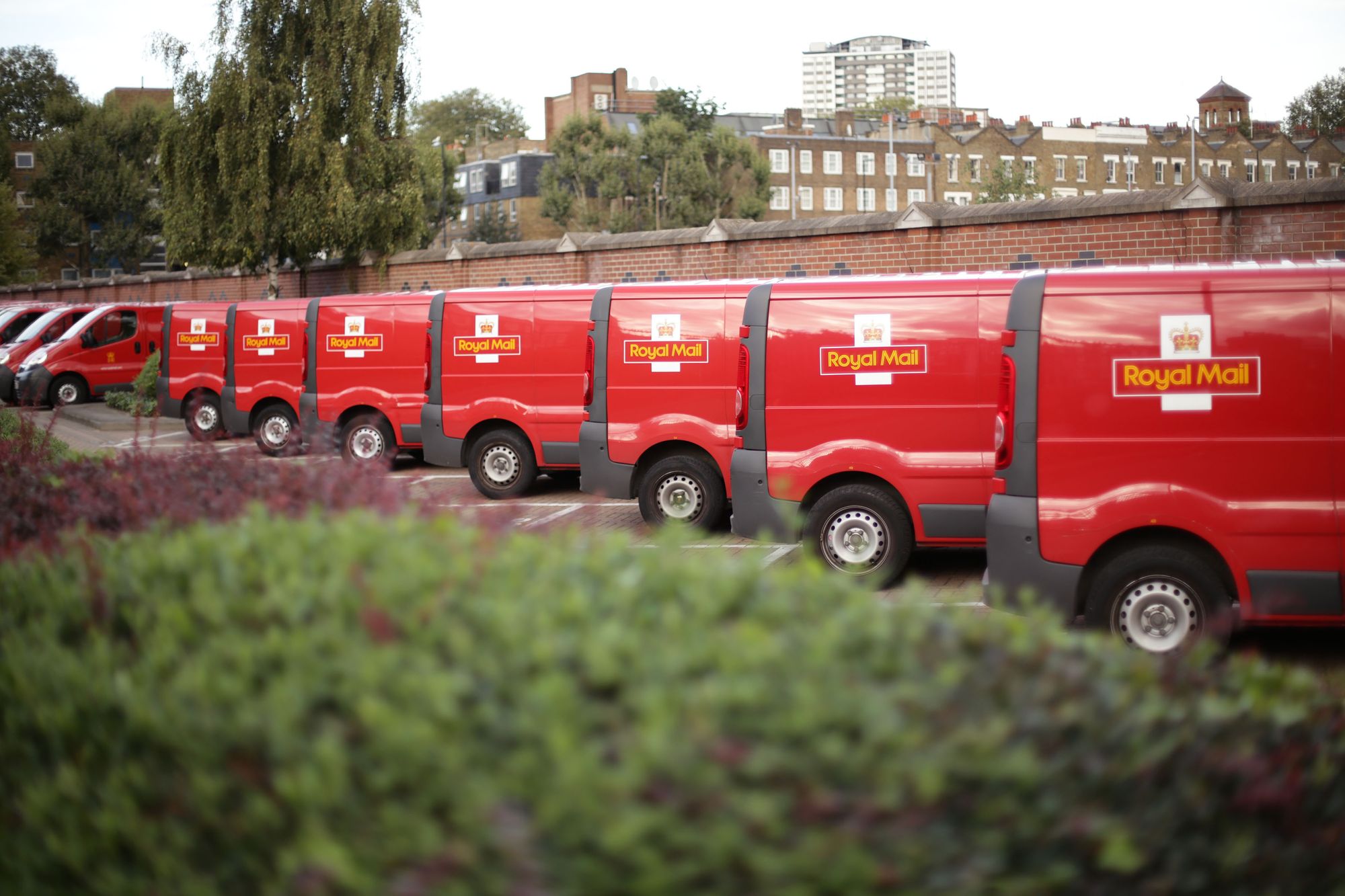 Royal Mail dropped by Currys as strikes threaten Christmas orders