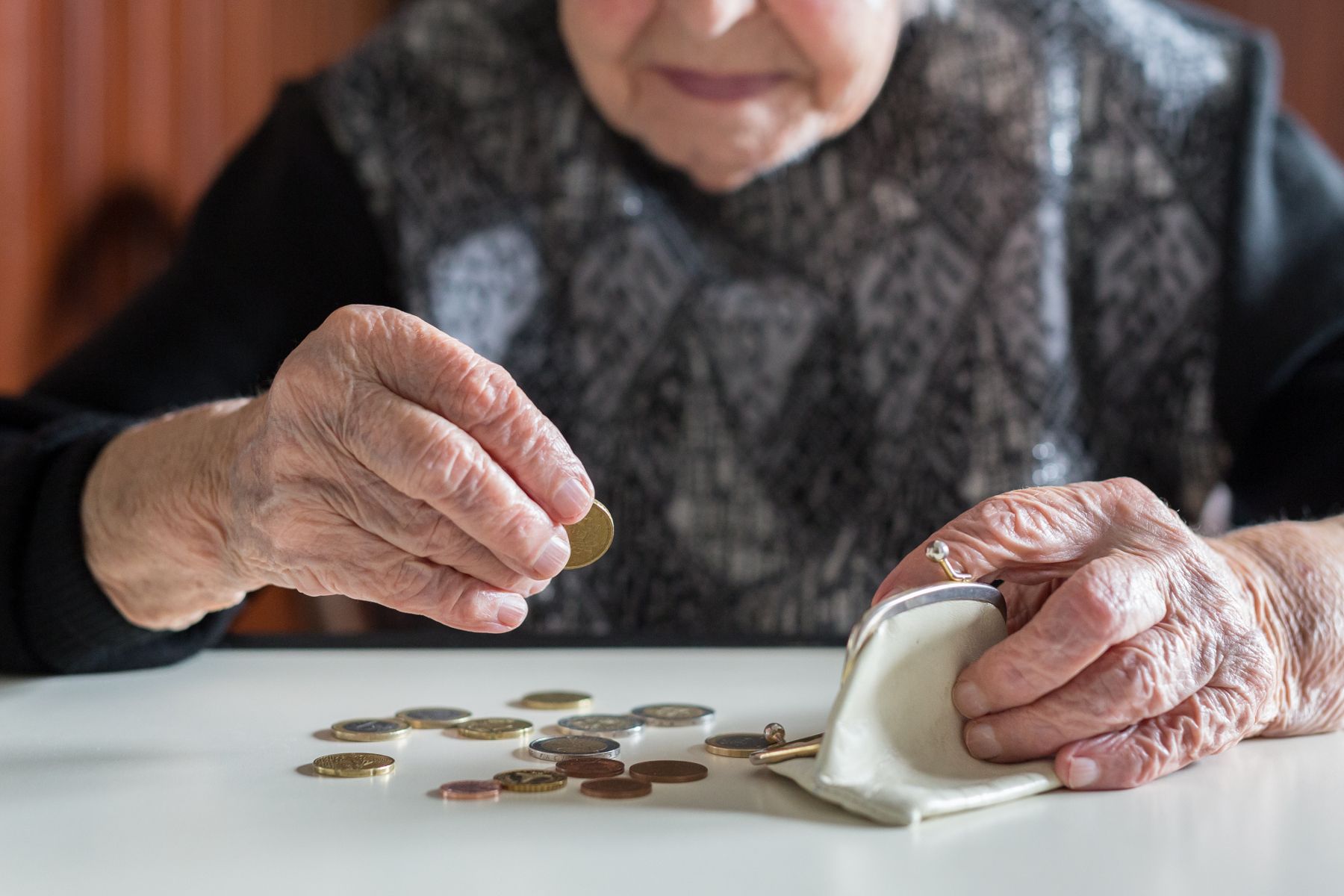 Warning to married women approaching retirement after study flags pension risks