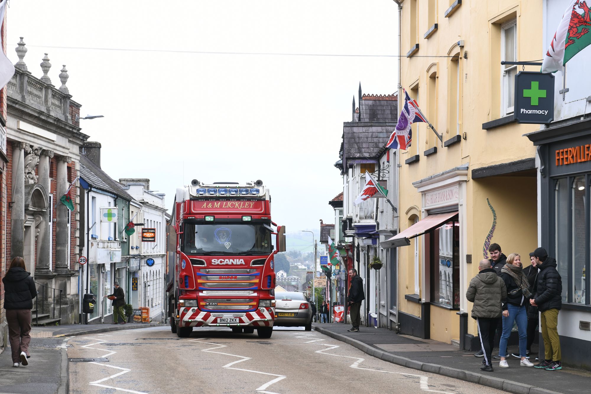 MP calls for urgent Senedd statement on Llandeilo bypass delays