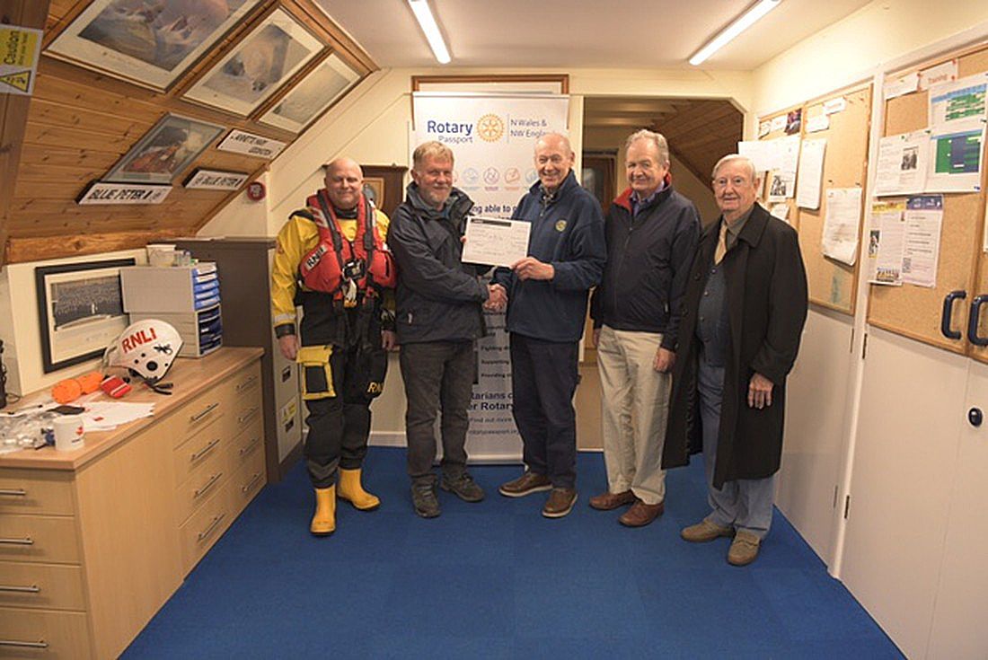 Anglesey arts event raises vital funds for RNLI Beaumaris