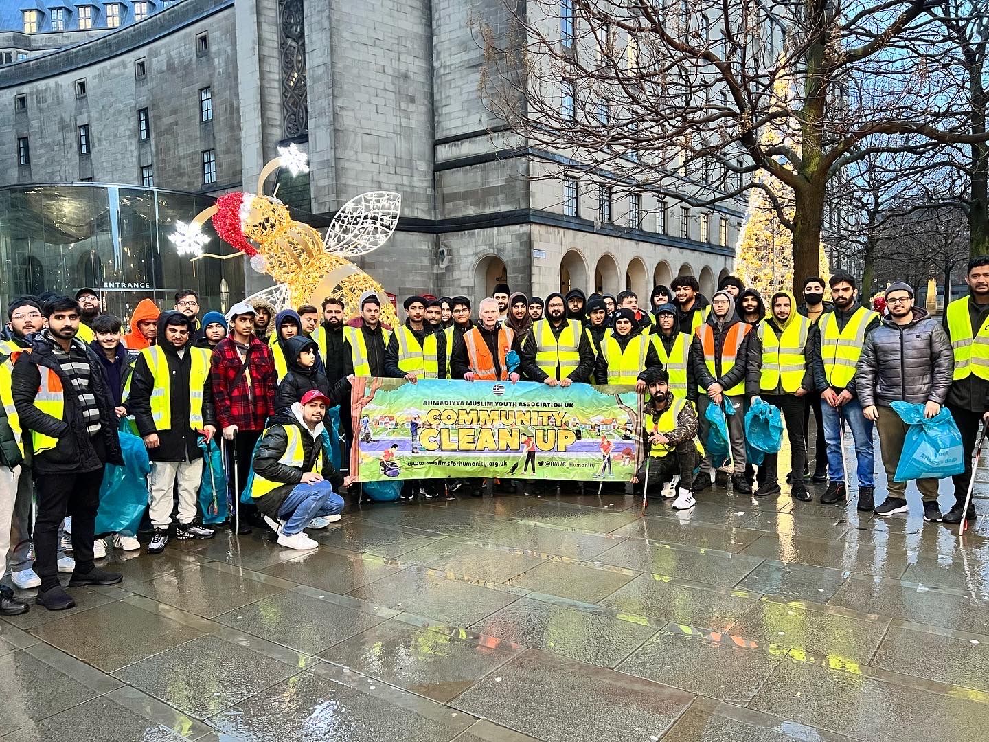Young Muslims in Manchester made a fresh start to 2023 by cleaning up town centre streets