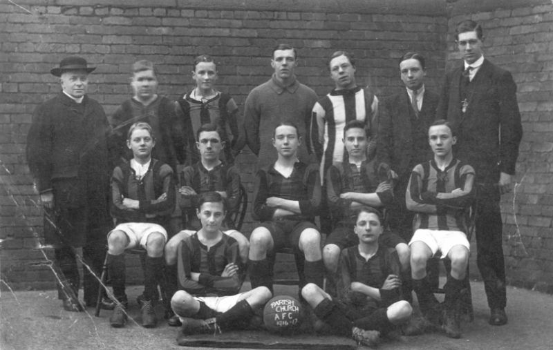 Macclesfield Nostalgia: Early 1900s photo shows Bollington team portrait