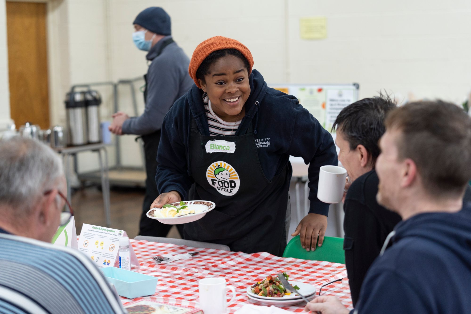 'Community dining' report shows 24 per cent of people eat alone every day
