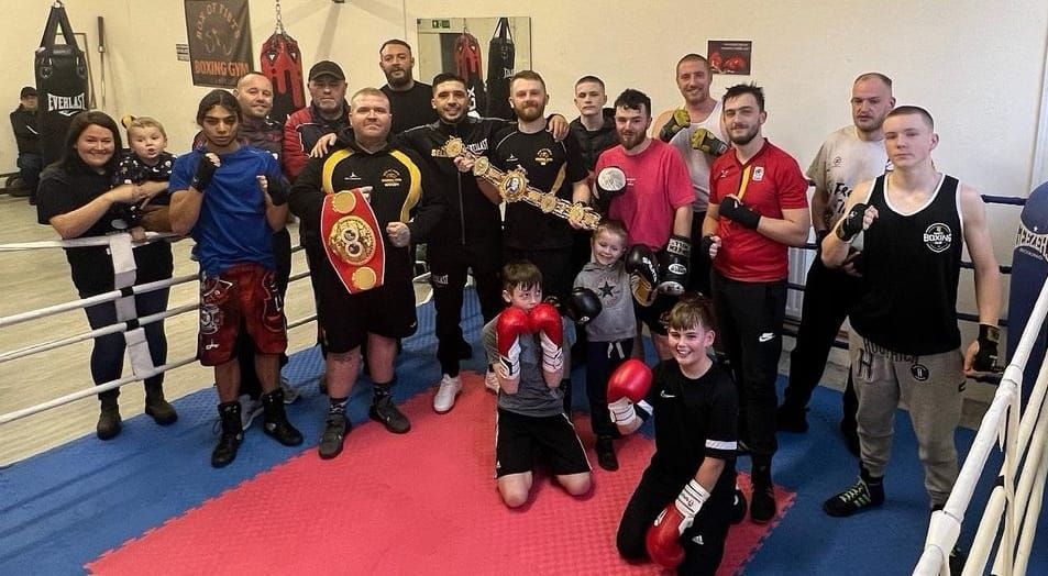 Former Word Boxing Featherweight Champion holds masterclass at Llandeilo club