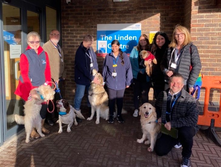 Animal-loving patients at acute mental health wards enjoy pet therapy session