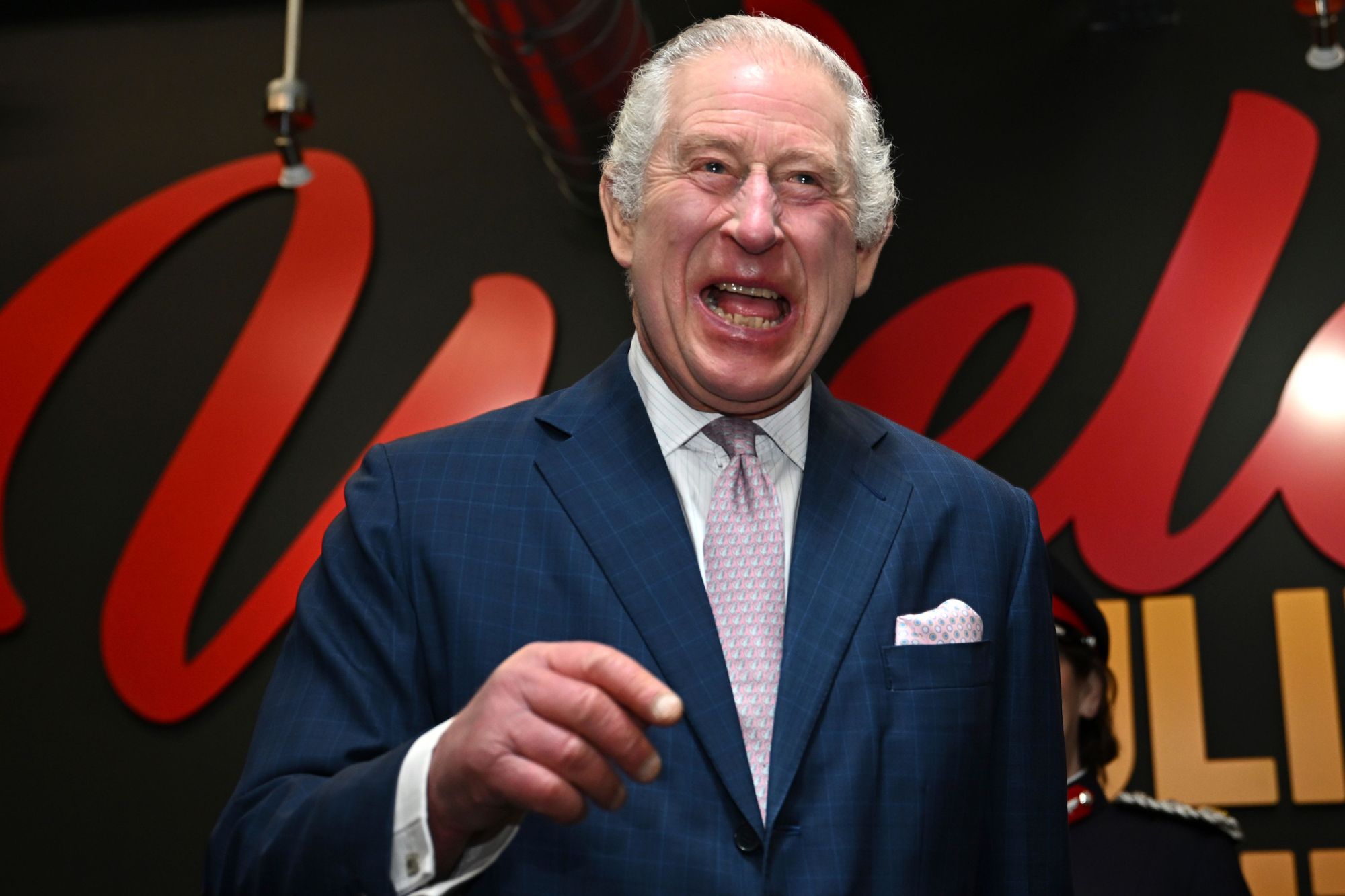 King sparks laughter at Kellogg’s factory with joke about missing anniversary