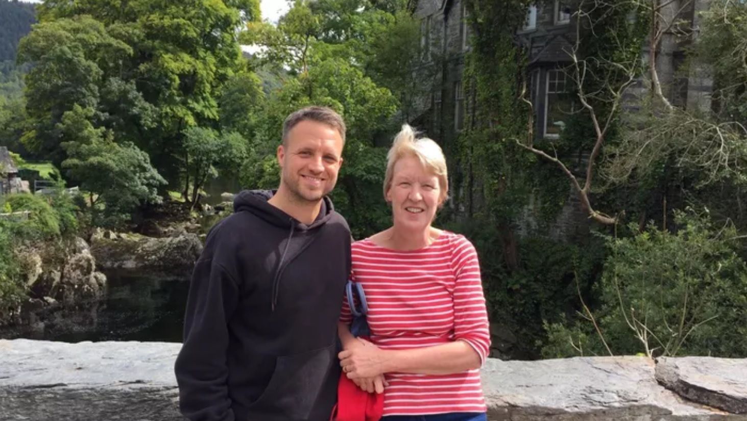 Runcorn man to honour 'devoted' mum's memory with epic walk