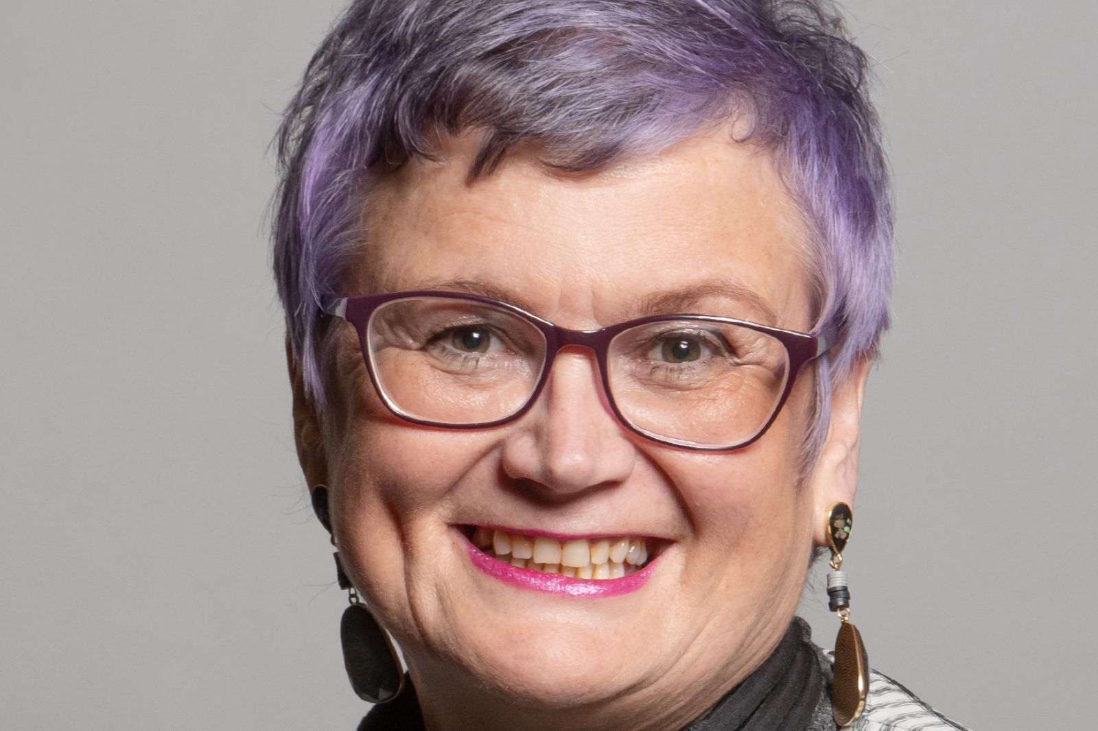 Swansea East MP Carolyn Harris MP to host ‘super surgery’ events for constituents