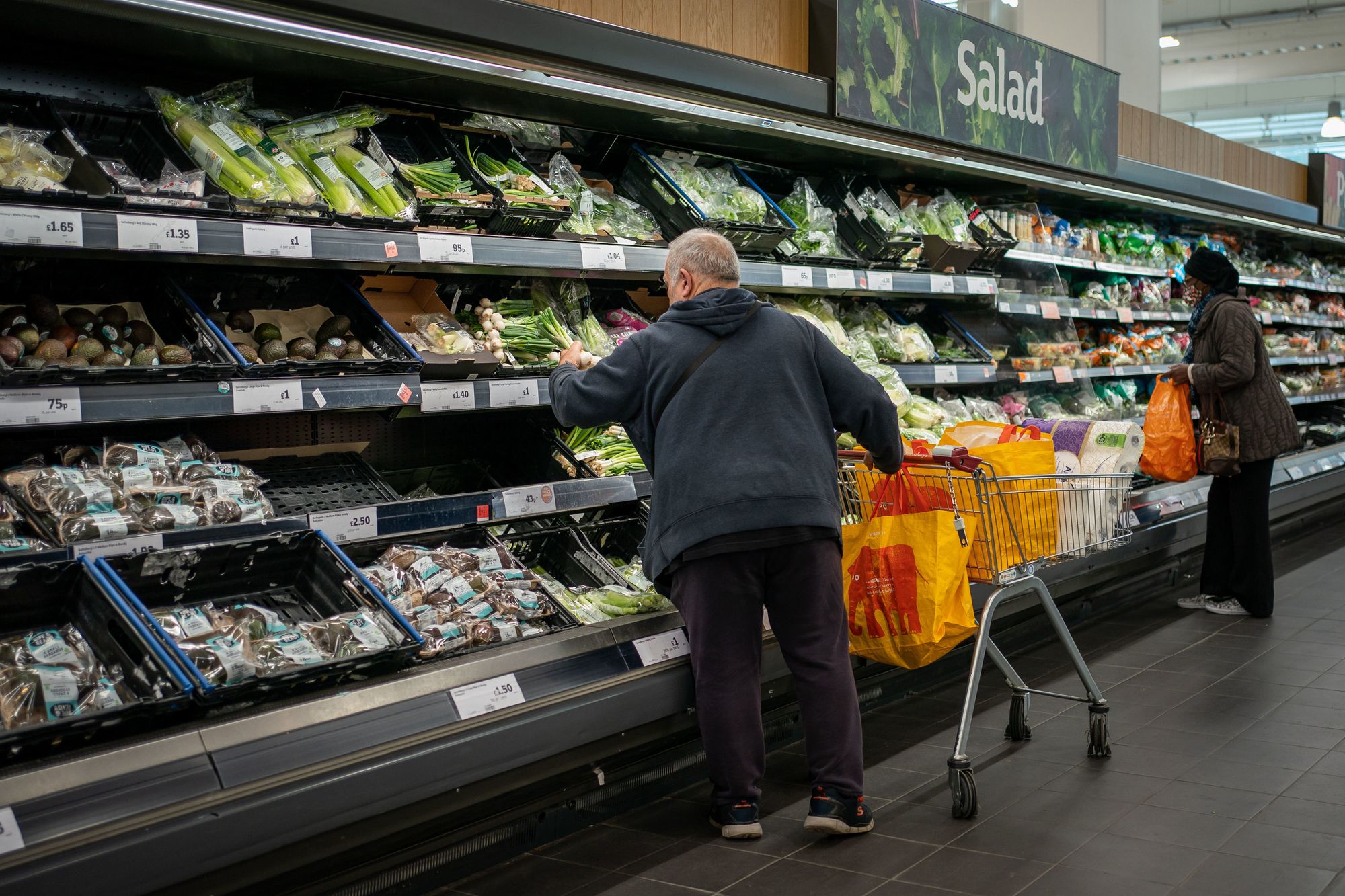 Food date labels explained and the one thing you shouldn't eat past the 'best before' date