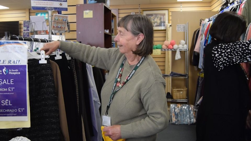 St David's Hospice: Join our fantastic volunteering team