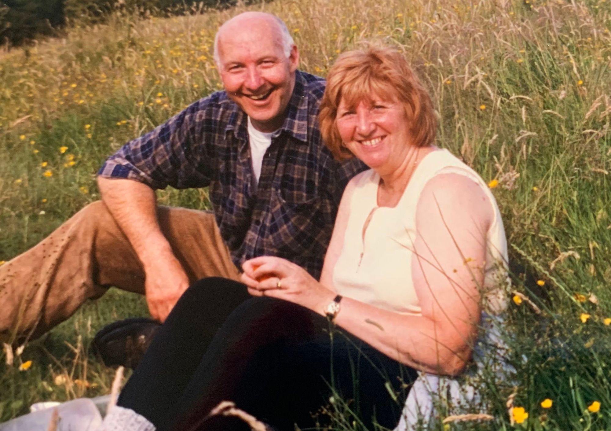 Ready, set, jump! 76-year-old takes on skydive in memory of partner who was cared for by St Ann’s Hospice